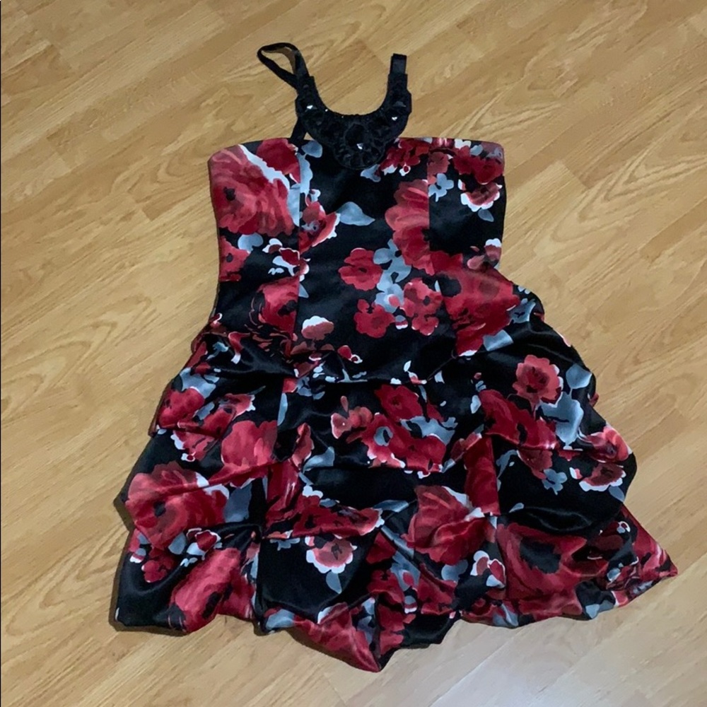 Red/Black Floral Jeweled Cocktail/Prom Dress